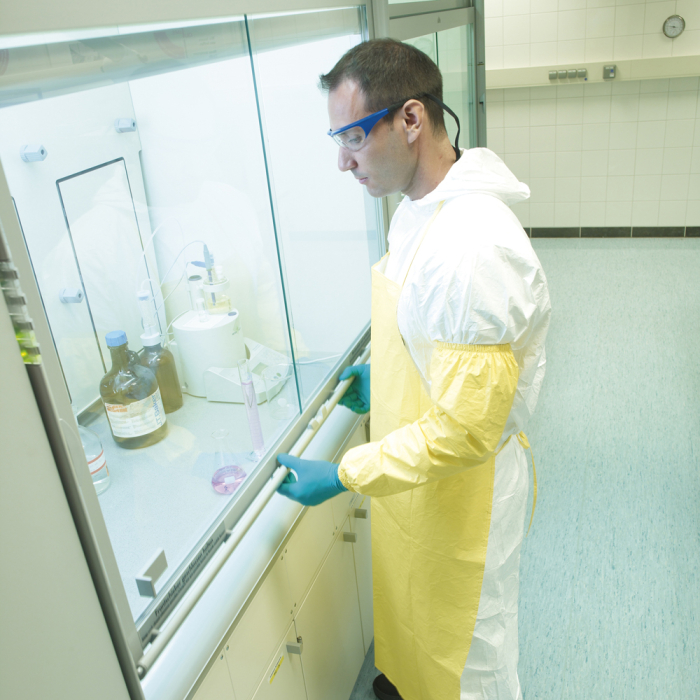 TYCHEM 2000C APRON, Șorț de protecție chimică tip 3, din tyvek, 70 × 108 cm [2]