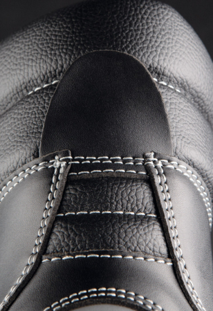 ARKANSAS S3 CI SRC, Bocanci de protectie cu bombeu compozit, lamela antiperforatie si fete hidrofobizate, talpa SRC si cu complex de izolare impotriva frigului de pana la -17°C [1]