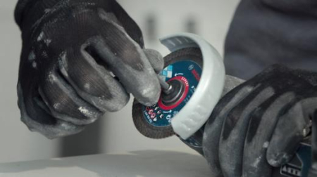 BOSCH EXPERT Hard Ceramic, Disc de tăiere diamantat, pentru mini-polizoare unghiulare, alezaj 10 mm, 76 x 1,9 x 10 mm [2]