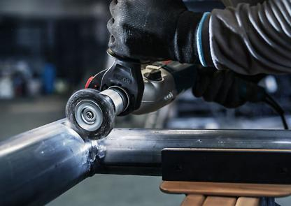 BOSCH PRO Metal Clean, Perie-disc de sârmă, din sârmă ondulată, pentru mașini de înșurubat și mașini de găurit cu percuție, tijă cilindrică, Ø 75-100 mm [4]