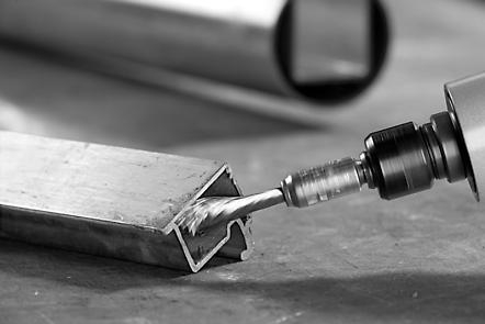 BOSCH PRO Metal heavy, Perie de capăt, din sârmă cu noduri, pentru mașini de înșurubat și mașini de găurit cu percuție, tijă cilindrică, 10 x 0,35 mm [4]
