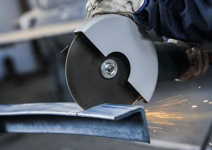 BOSCH PRO Stainless Steel, Disc de tăiere din material compozit, cu durată mare de viață, pentru polizoare unghiulare mari, alezaj 22,23 mm, Ø 180-230 mm [4]