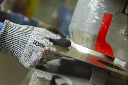 EUROCUT N560, Mănuși de protecție din HPPE și fibră de sticlă, imersate în spumă de nitril pe palmă și degete [3]