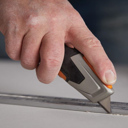FISKARS CARBONMAX, Cuțit utilitar cu lamă trapezoidală retractabilă, 177 mm [5]