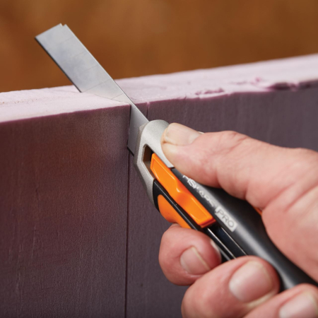 FISKARS CARBONMAX, Cutter cu lamă segmentată [4]