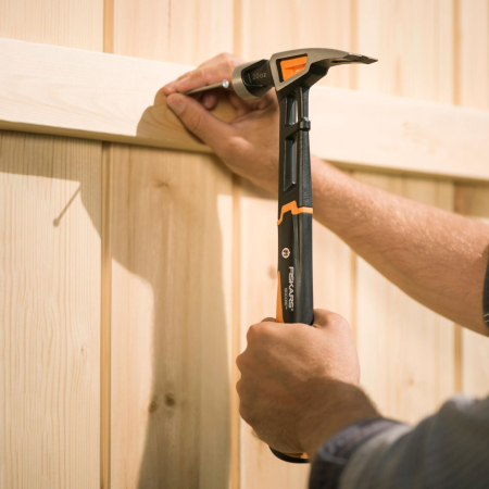 FISKARS ISOCORE, Ciocan universal cu suprafață magnetică pentru cuie [3]