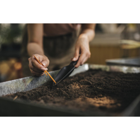 FISKARS SOLID, Plantator pentru semințe 4 în 1 [5]