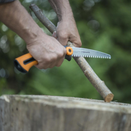 FISKARS XTRACT, Fierăstrău de grădină cu lamă retractabilă [3]