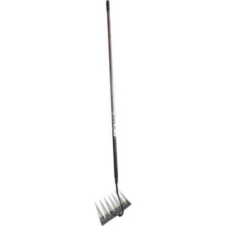 SCULE & MATERIALE - Greblă cu 7 dinți ascuțiți, coadă metalică sudată, 1620 mm