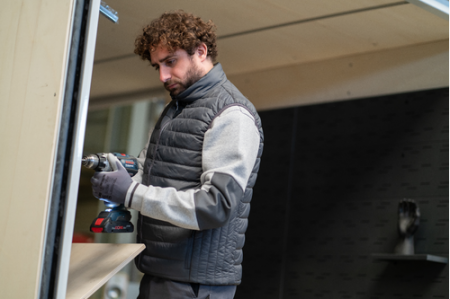 KABA, Vestă termoizolată din poliester 65 g/mp, căptușeală termică 160 g/mp [4]