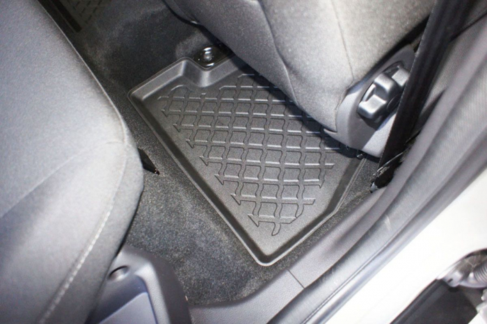 Covorase tip tavita Ford Focus III, caroserie Sedan, fabricatie 03.2011 - 08.2018 #1 [13]