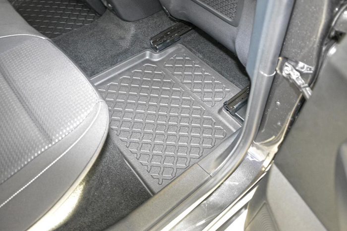Covorase tip tavita Ford Focus IV, caroserie Sedan, fabricatie 09.2018 - prezent #1 [10]