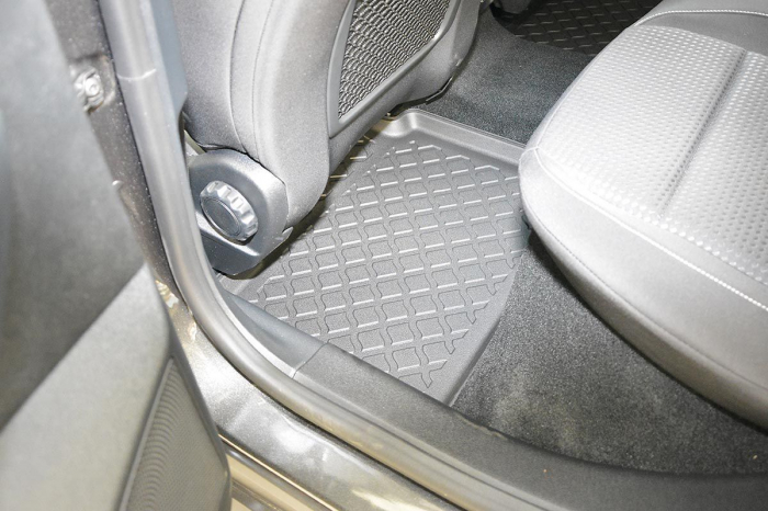 Covorase tip tavita Ford Focus IV, caroserie Sedan, fabricatie 09.2018 - prezent #1 [9]