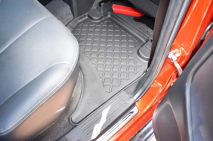 Covorase tip tavita Mitsubishi L200, caroserie Pick-up, fabricatie 06.2015 - prezent #1 [9]