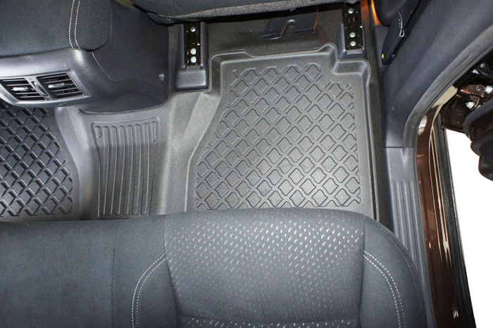 Covorase tip tavita Renault Alaskan, caroserie Pick-up, fabricatie 09.2017 - prezent #1 [14]