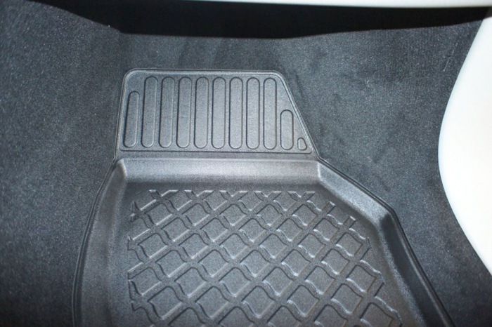 Covorase tip tavita Volvo V40 II, caroserie Hatchback, fabricatie 07.2012 - prezent #1 [9]