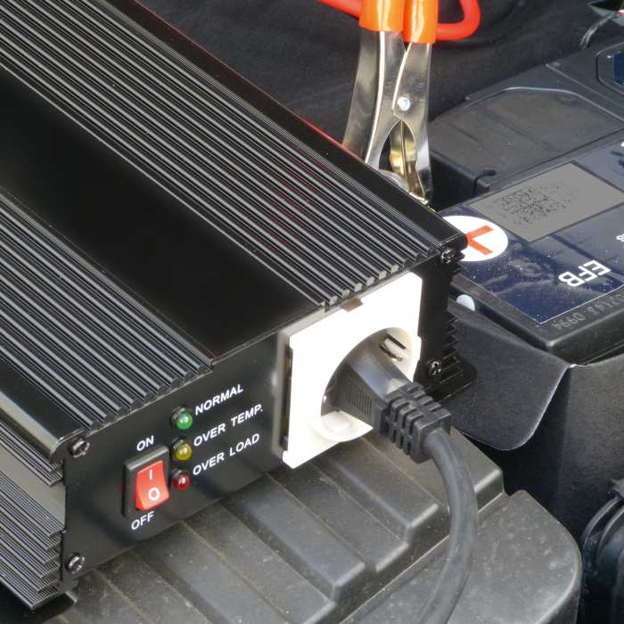 Invertor curent de la 12V la 220V 600W Carpoint [6]