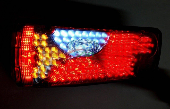 Lampa spate cu led MAN si Mercedes 24V (40x15) [5]