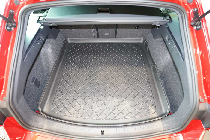 Tavita de portbagaj Seat Leon IV MHEV, caroserie Combi, fabricatie 2020 - prezent, portbagaj superior #2 [7]