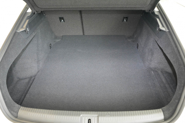 Tavita de portbagaj Volkswagen Arteon, caroserie Combi, fabricatie 06.2017 - prezent, cu roata rezerva #1 [8]