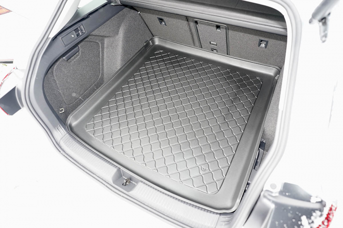 Tavita de portbagaj Volkswagen Golf 8, caroserie Combi, fabricatie 11.2020 - prezent, portbagaj superior #1 [8]