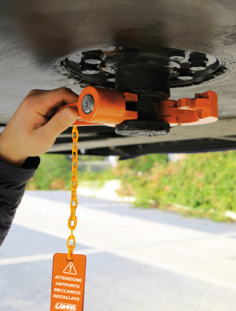 Antifurt blocare pivot cuplare semiremorca Secure Trailer [12]