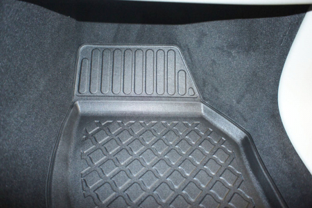 Covorase tip tavita Volvo V40 II, caroserie Hatchback, fabricatie 07.2012 - prezent #1 [8]