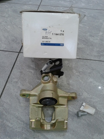 Piese auto - Etrier frana spate dreapta Ford Mondeo III (00-07)
