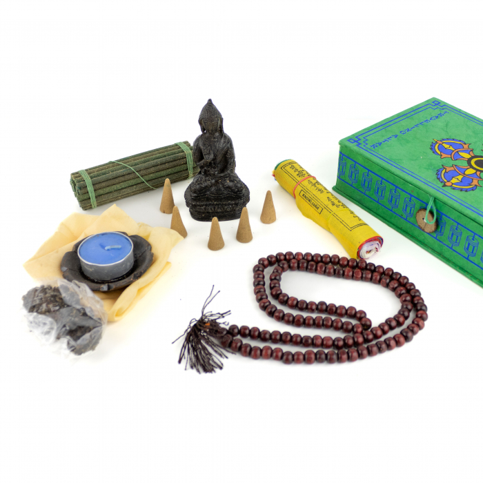 Set Altar Portabil cu Accesorii pentru Fumigatie, Statuie Buddha si Steaguri de Rugaciune - Model 1 [4]