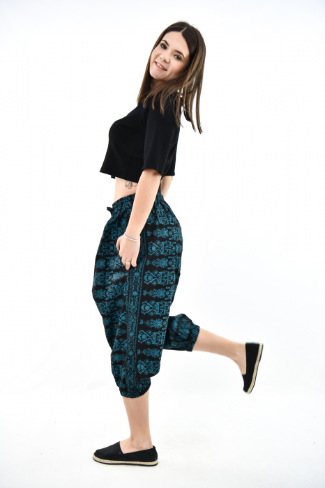 Salvari 3/4 cu print floral - Negru si Verde [5]