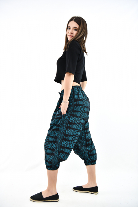 Salvari 3/4 cu print floral - Negru si Verde [3]