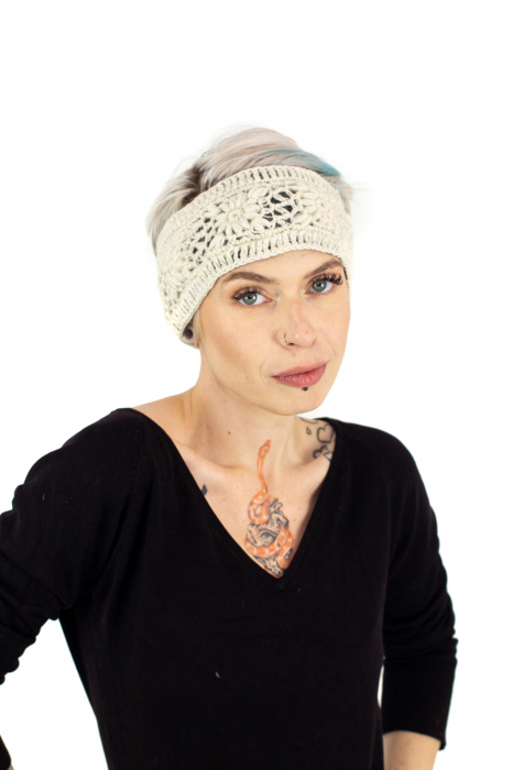 Bentita din lana crosetata - White [2]