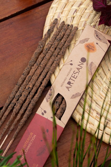 Bețișoare Parfumate Luxury Sagrada Madre Colecția Artesano - Palo Santo y Sandalo (Relaxation) [2]