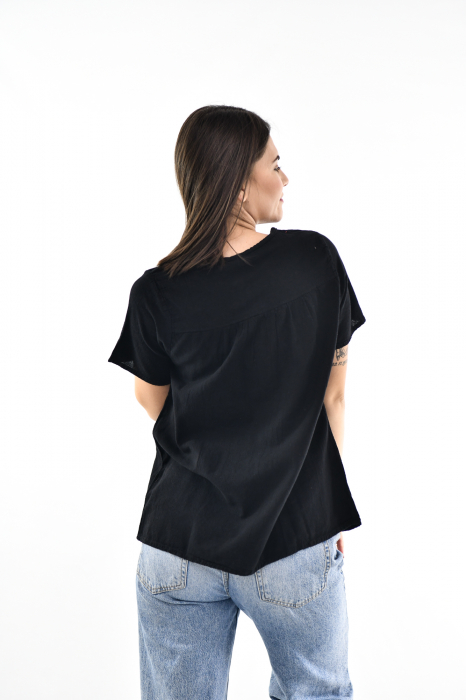 Bluza cu maneca scurta si un nasture - Negru [6]