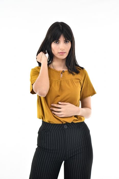 Bluza cu maneca scurta si un nasture - Negru [6]