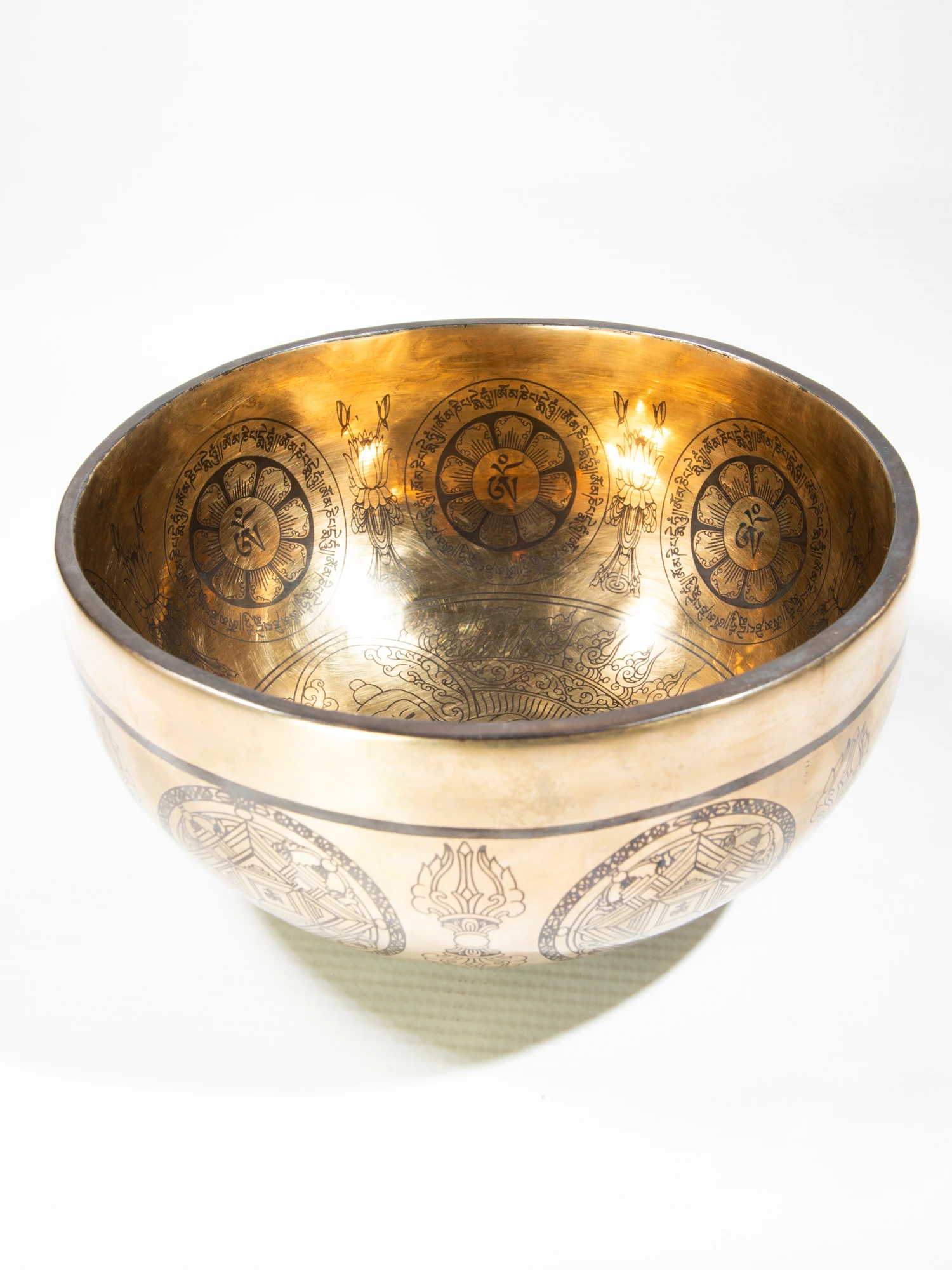 Singing Bowl Tibetan Autentic Forjat manual – Laser Print, 16,5 cm, 0,850 kg [5]