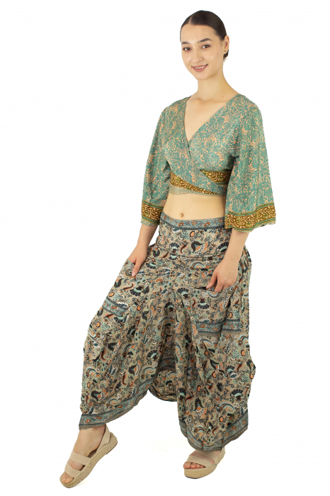 Fusta asimetrica din material fluid cu print floral - Model 10 [3]
