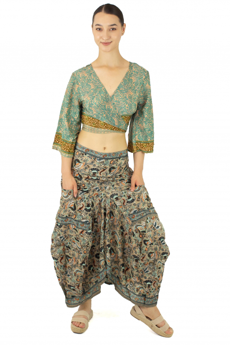 Fusta asimetrica din material fluid cu print floral - Model 10 [2]