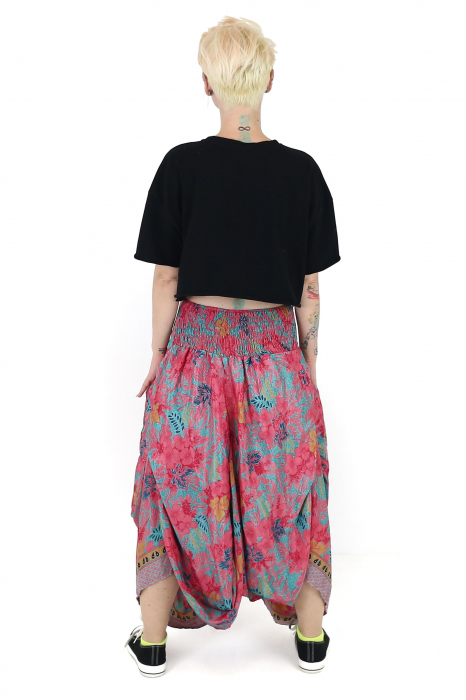 Fusta asimetrica din material fluid cu print floral - Model 13 [5]