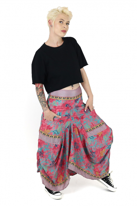 Fusta asimetrica din material fluid cu print floral - Model 13 [4]