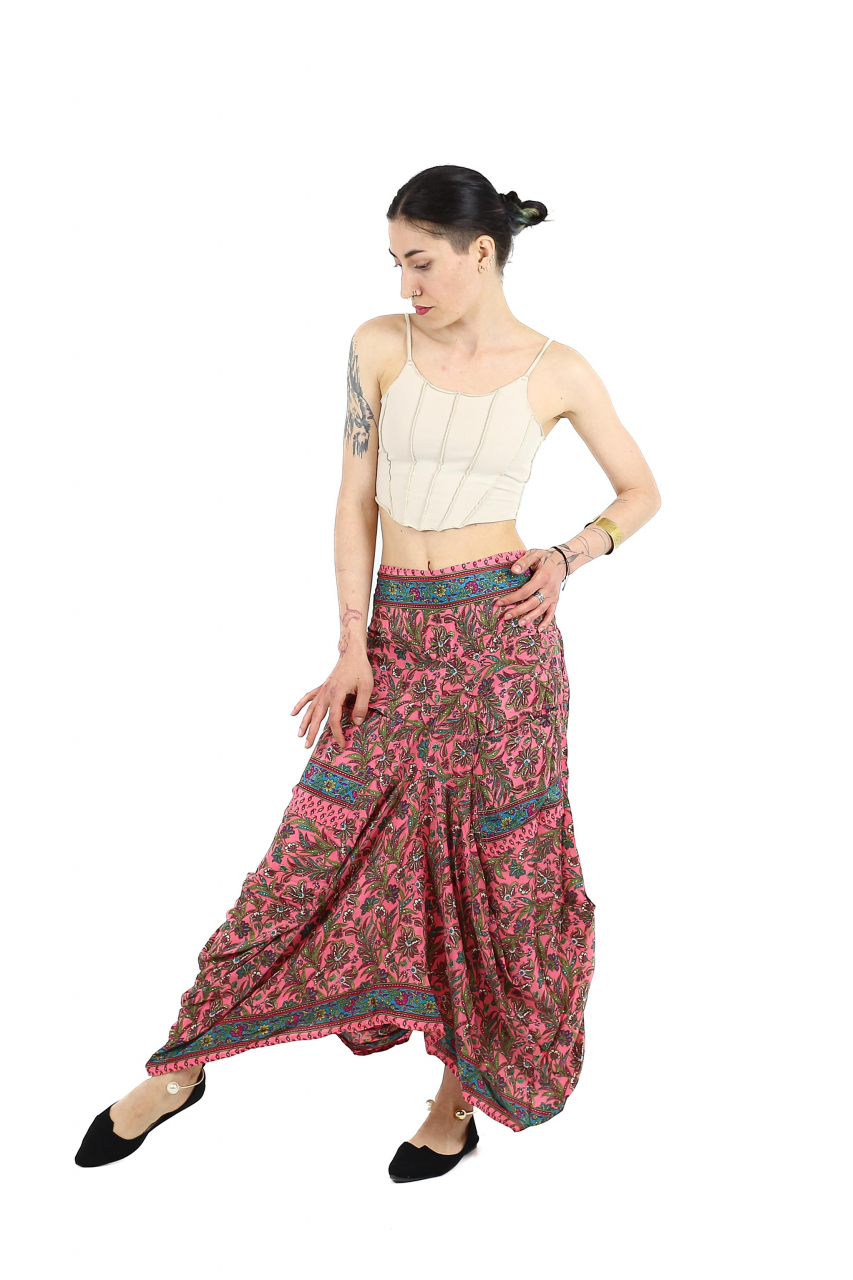 Fusta asimetrica din material fluid cu print floral - Model 39 [3]