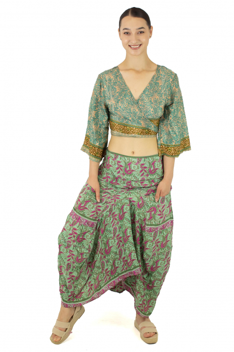 Fusta asimetrica din material fluid cu print floral - Model 6 [3]