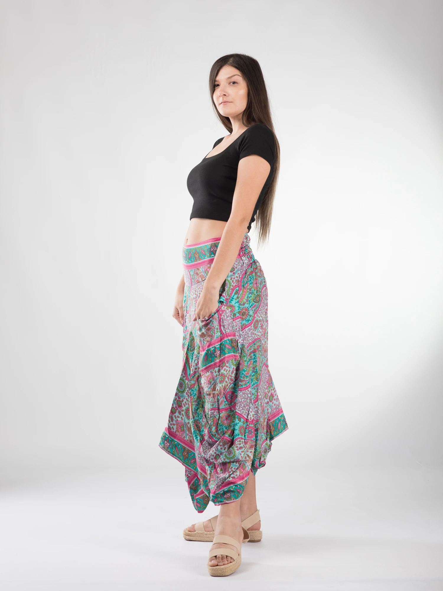 Fusta asimetrica din material fluid cu print floral - Model 66 [3]