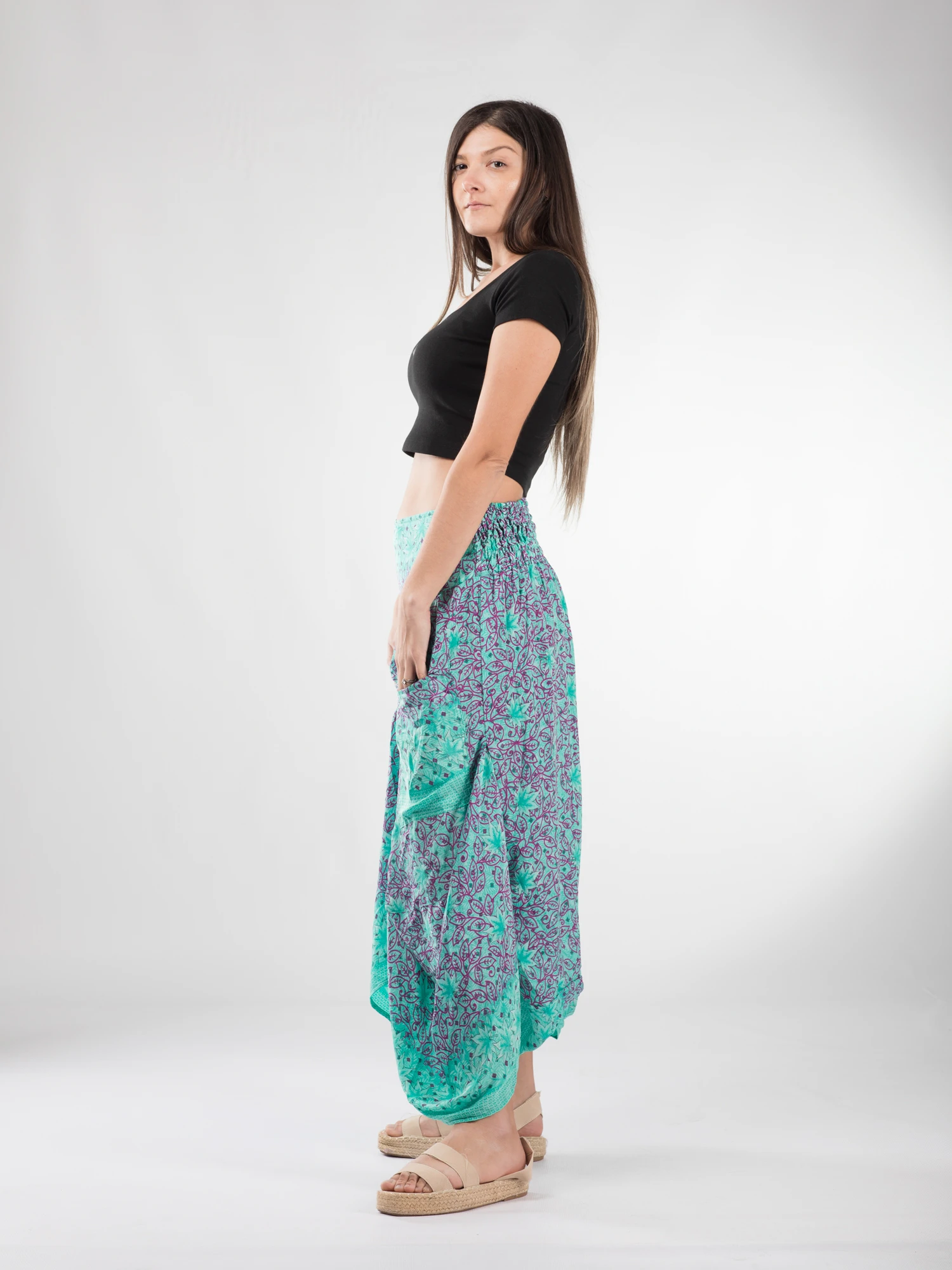 Fusta asimetrica din material fluid cu print floral - Model 68 [3]