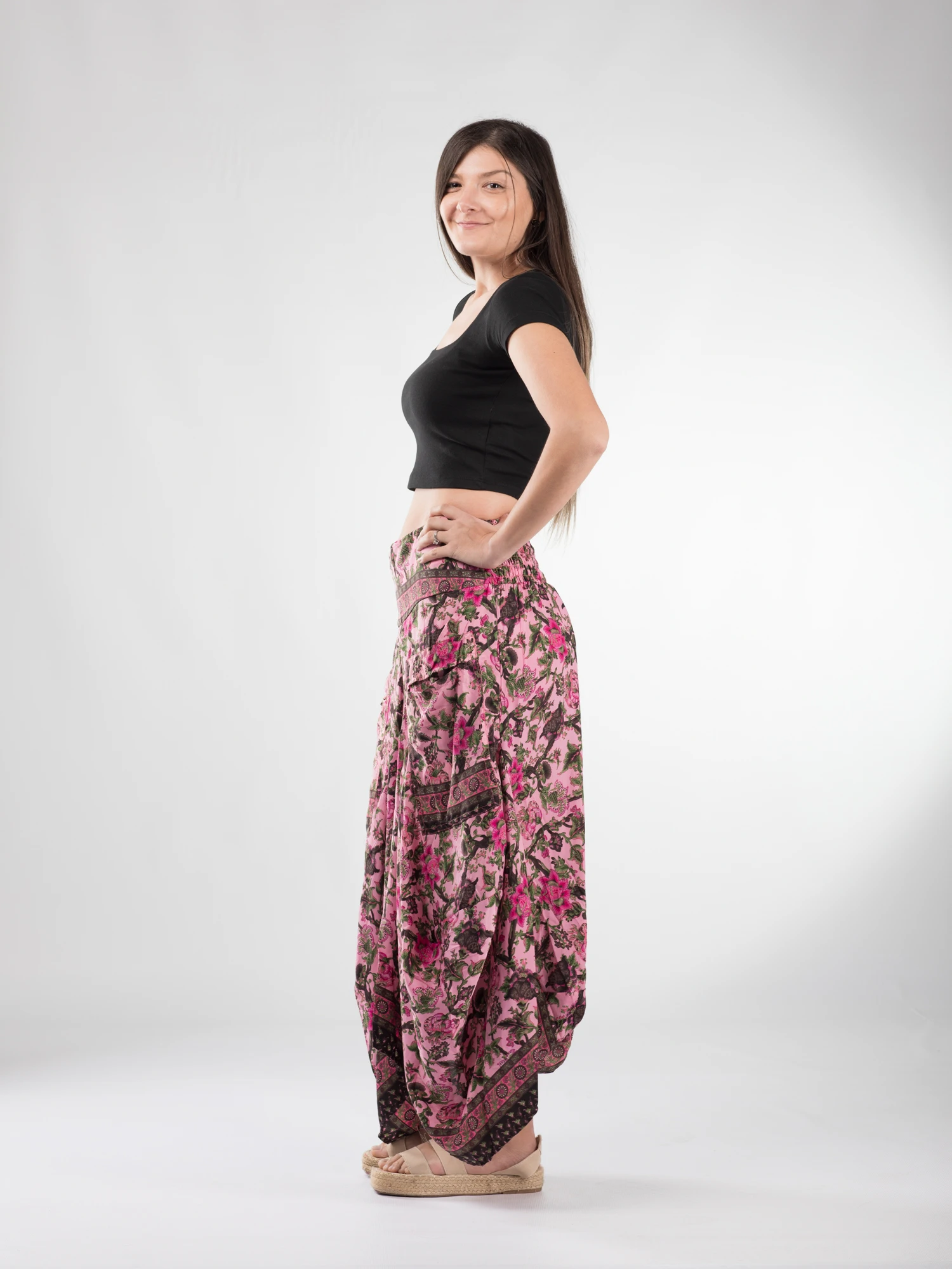 Fusta asimetrica din material fluid cu print floral - Model 68 [3]