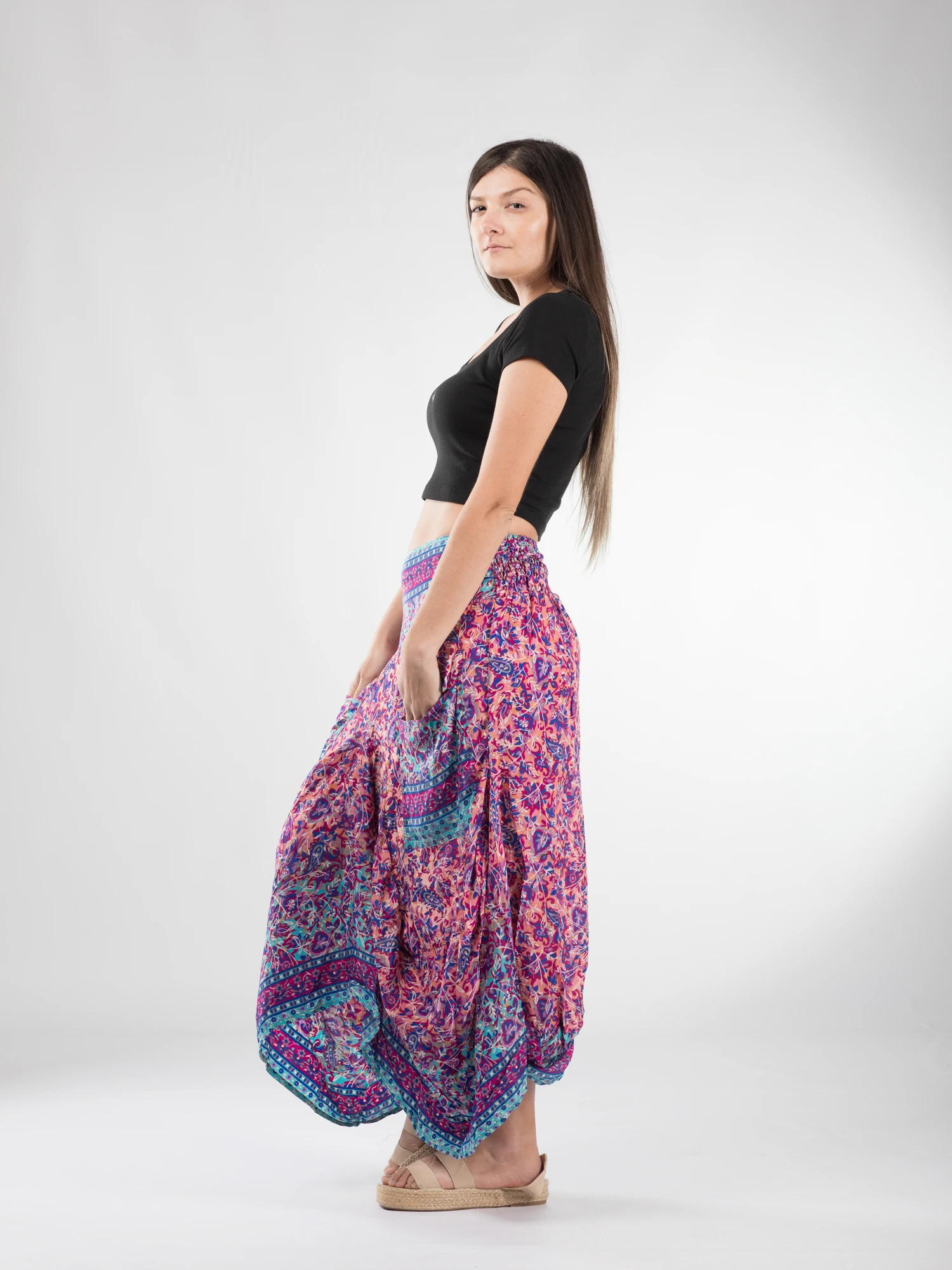Fusta asimetrica din material fluid cu print floral - Model 69 [3]