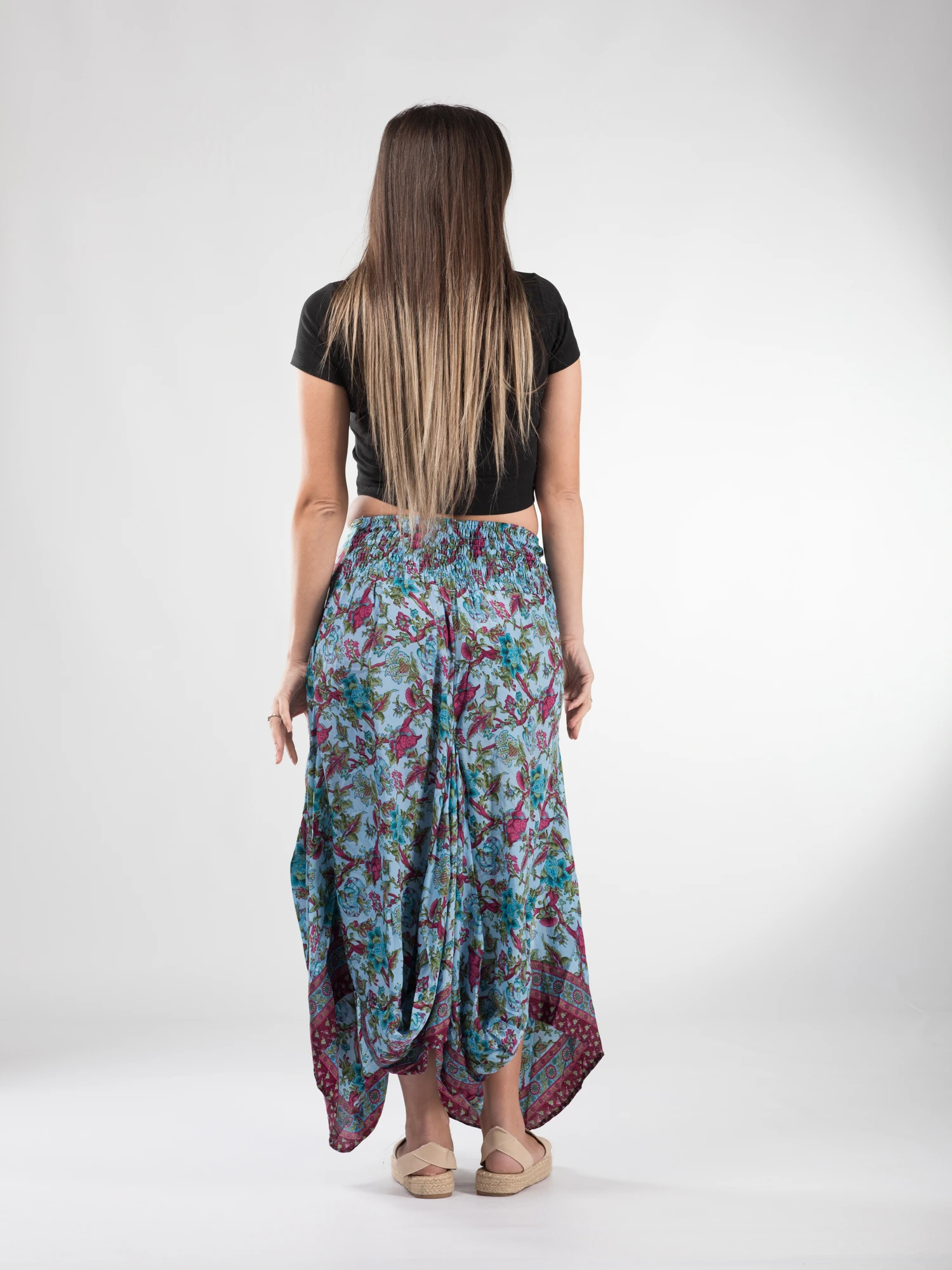 Fusta asimetrica din material fluid cu print floral - Model 69 [5]