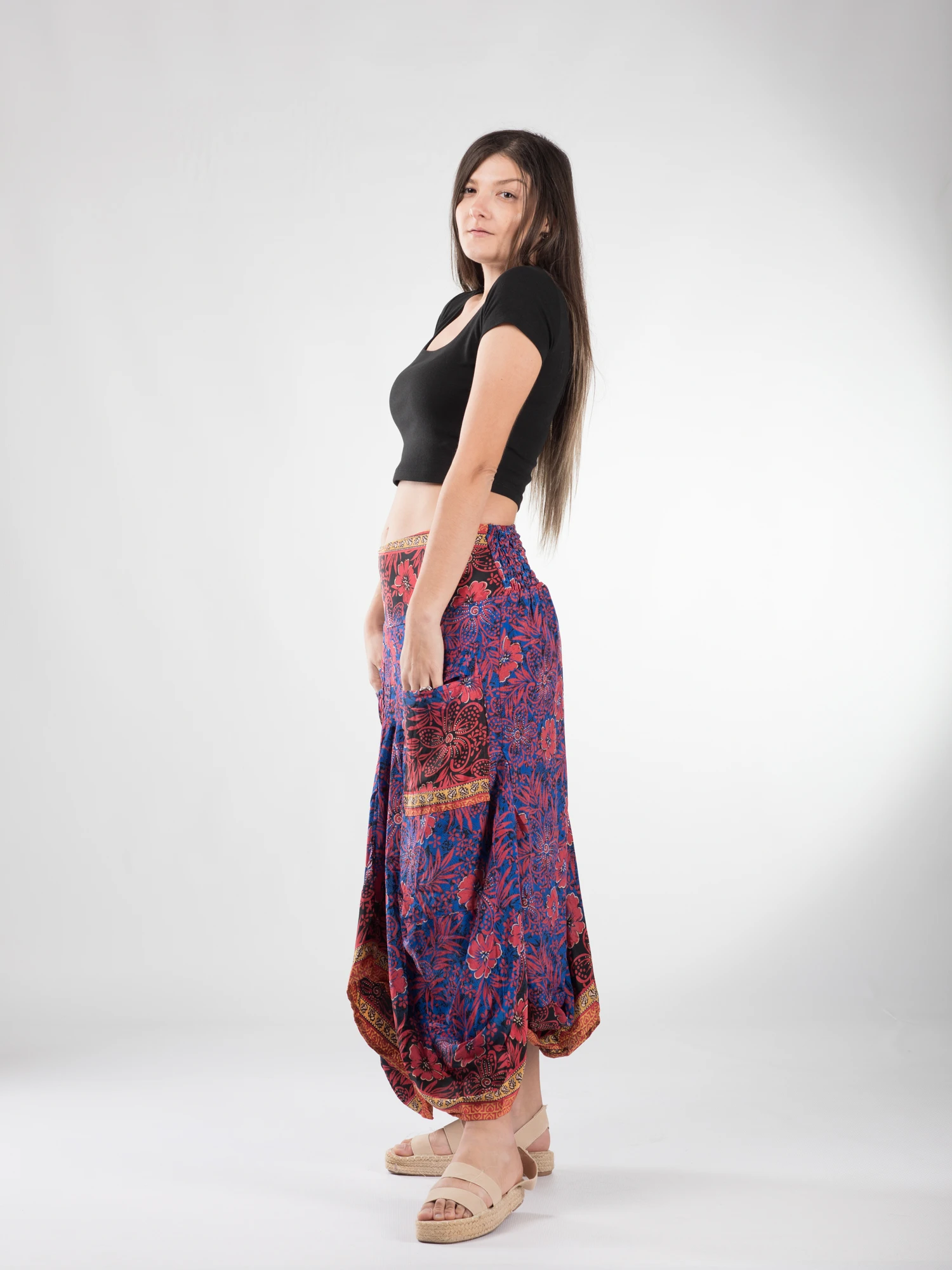 Fusta asimetrica din material fluid cu print floral - Model 75 [3]