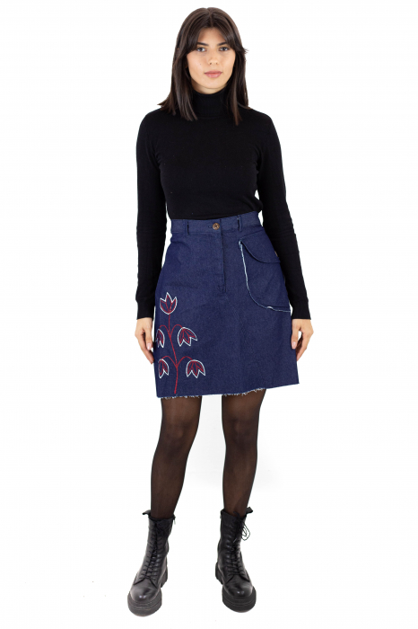 Fusta denim cu motive florale [3]