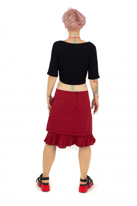 Fusta medie rosie cu broderie si fermoar in spate [4]